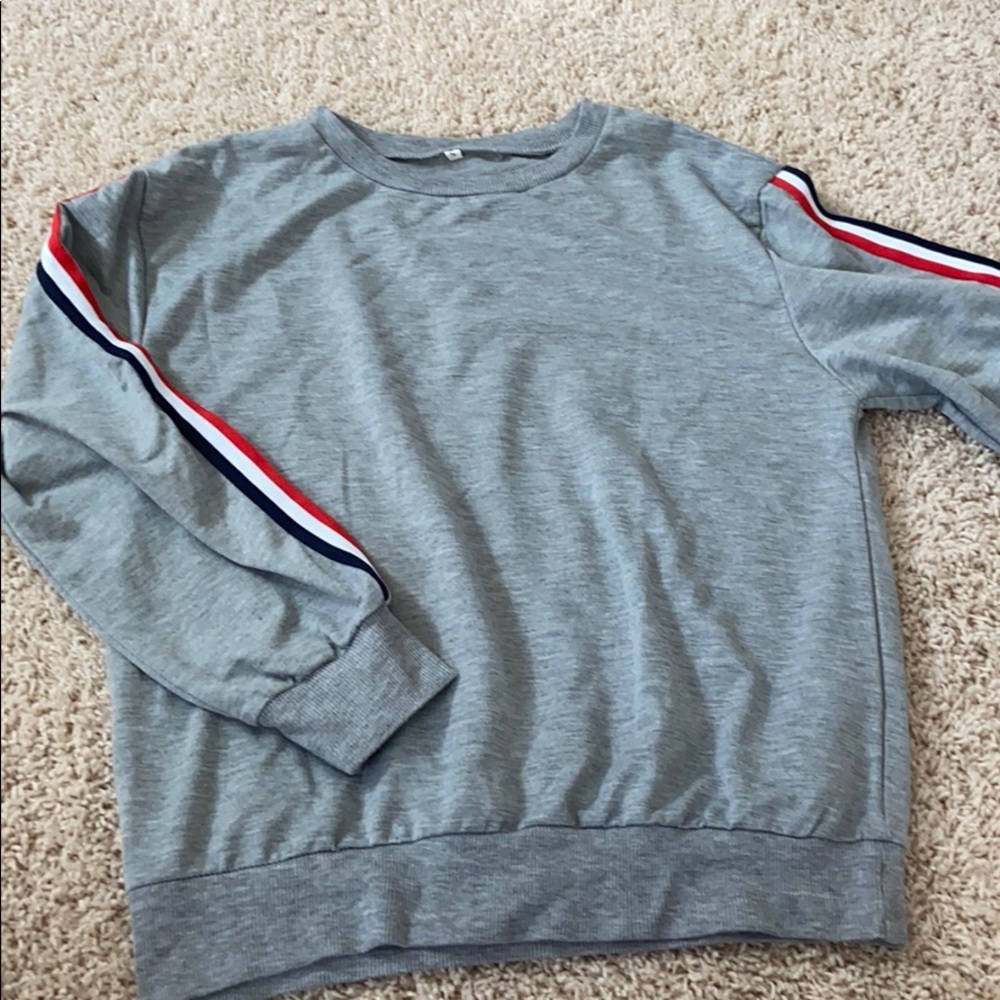 Gray crewneck